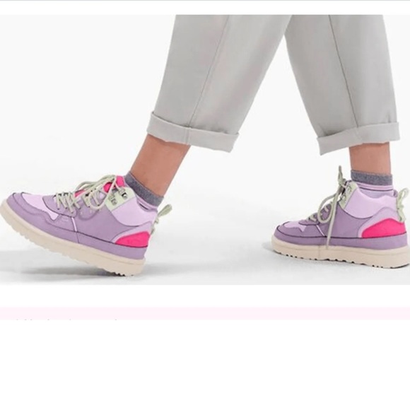 NWOB UGG®Highland High Top Heritage Hiking Boot. MSRP $120 - Picture 1 of 16